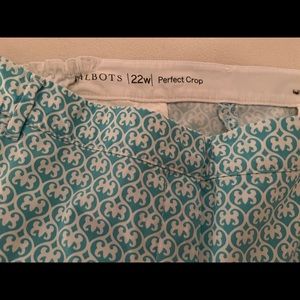 Talbots woman’s size22W beautiful  spring turquoise and white print perfect crop
